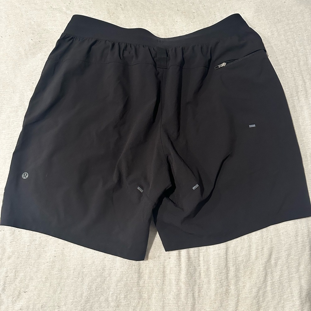 Lululemon men’s shorts “license to train”. Black 7inch. XL.  Linerless
